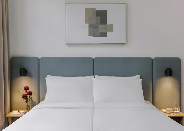 Rose , Sonder By Marriott Bonvoy